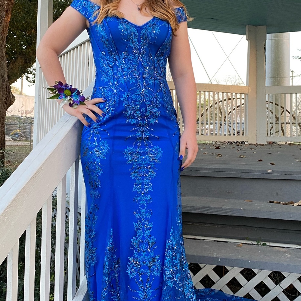 Beautiful sparkling royal blue Jovani Prom dress, only worn once!